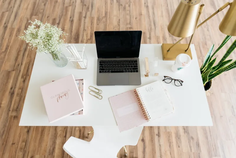 Designer Home Office Decor For Renters
