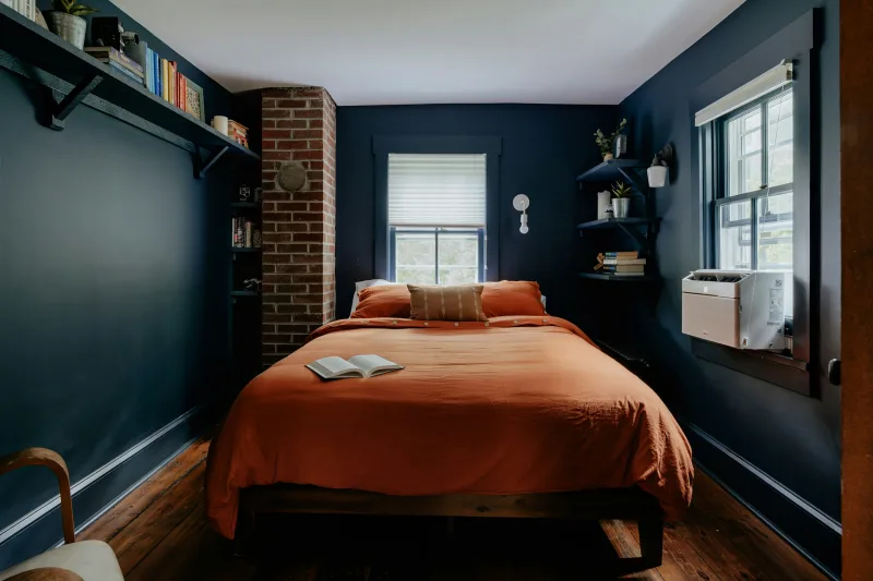 Small Bedroom Storage: 15 DIY Weekend Projects
