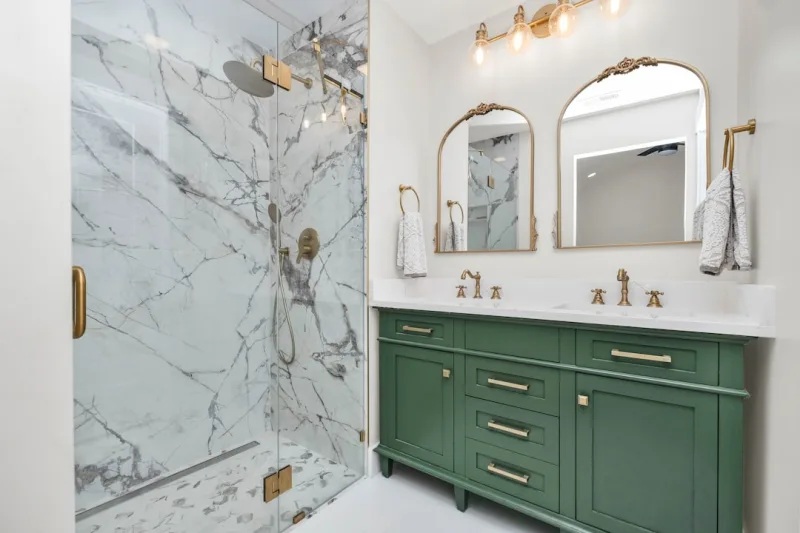 Smart Bathroom Upgrades: Mirrors, Lighting & More