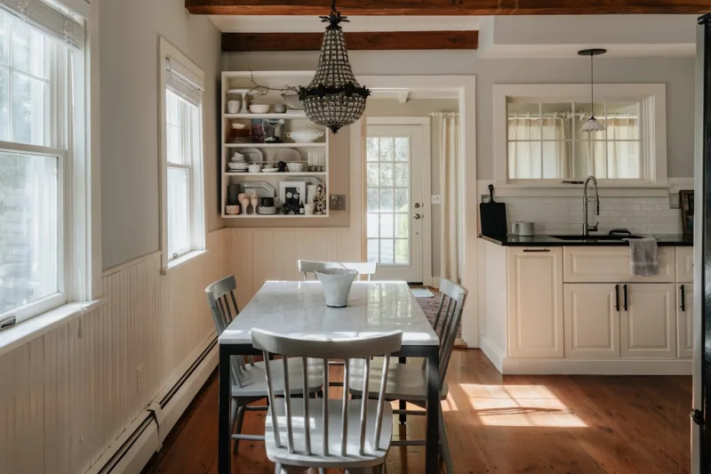 Renter-Friendly Farmhouse Garage Makeover: Keep Deposit