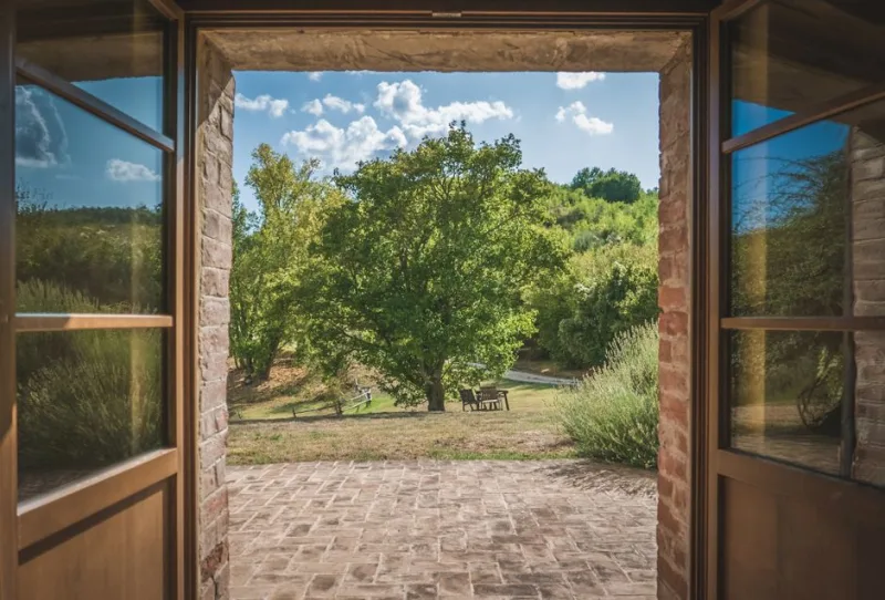 Farmhouse Patio Ideas: Build a Cozy Outdoor Retreat