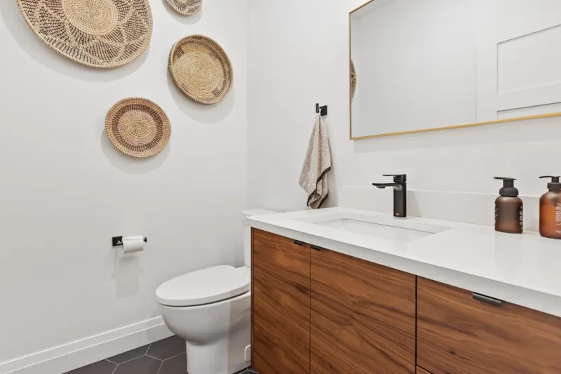 Minimalist Bathroom Makeover: Declutter and Redesign