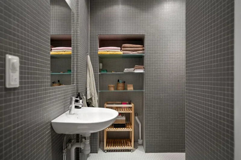 Small Bathroom Minimalist Upgrade: $800–$2,500 Guide