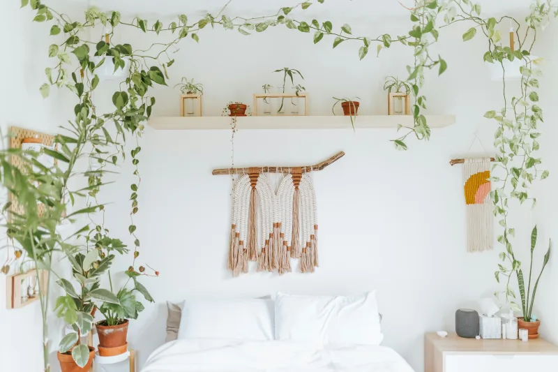 DIY Minimalist Bedroom: Build a Clutter-Free Sanctuary