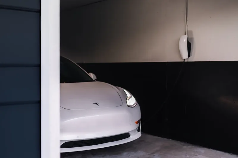 Minimalist Garage Makeover Under $300: Step-by-Step