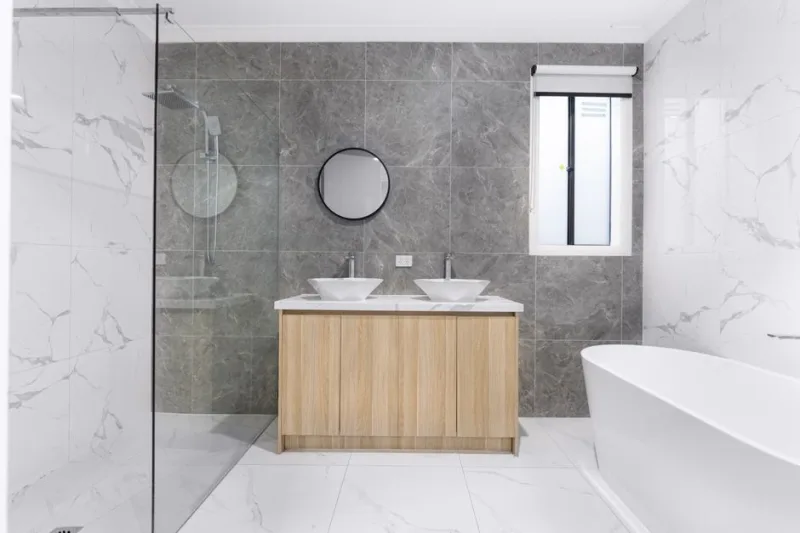Modern Bathroom Layout Ideas That Actually Feel Cozy