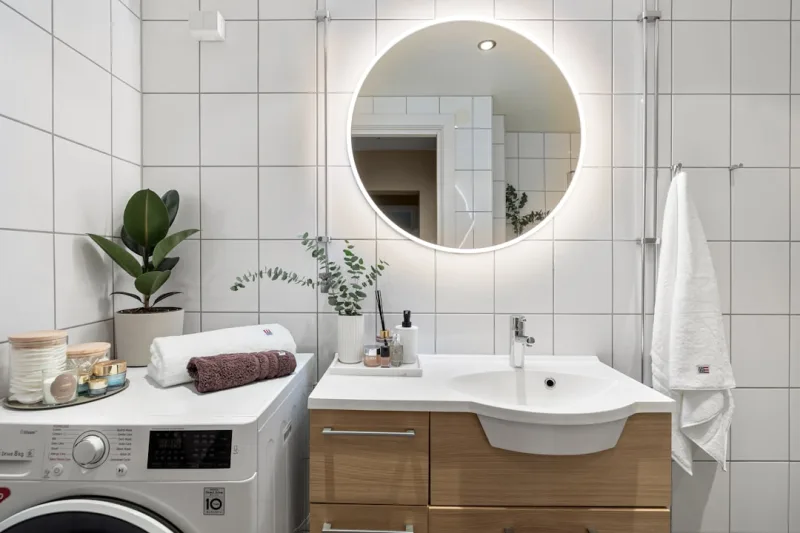 Scandinavian Bathroom Ideas With Smart Home Gadgets