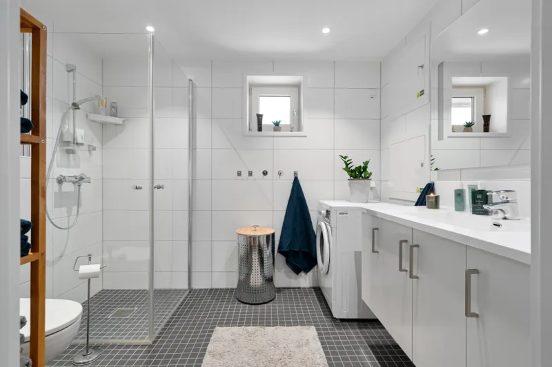 Scandinavian Bathroom Makeover: Costs, Materials & Steps