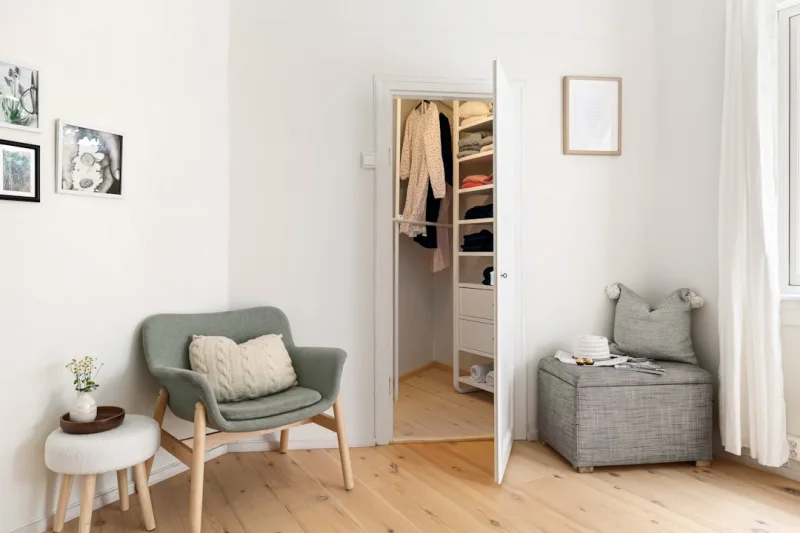 Scandinavian Closet Ideas for Renters: No Damage Tips