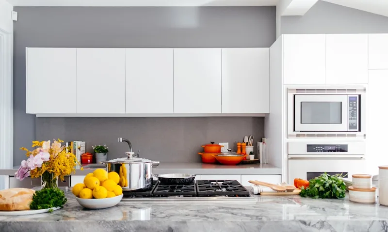 Smart Kitchen Decor 2026: Tech Meets Warmth