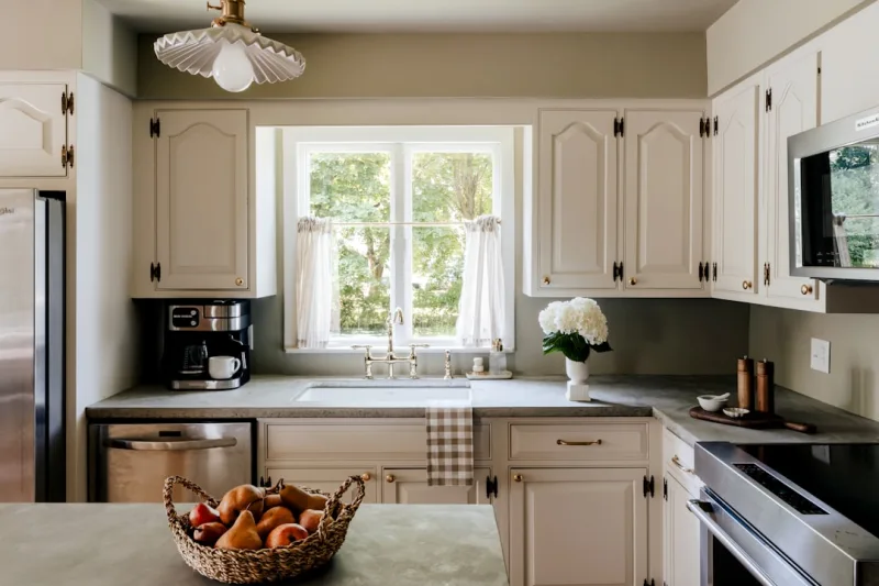 Cozy Kitchen Makeover: Paint, Light & Hardware Ideas
