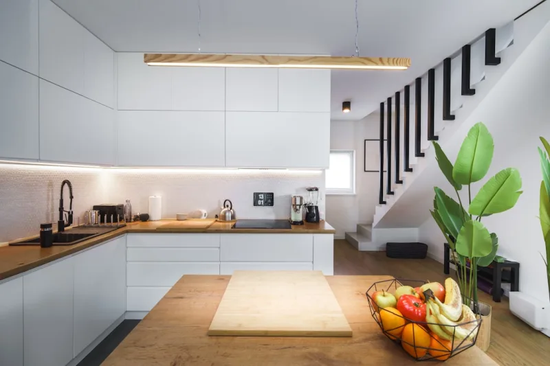 Smart Kitchen Gadgets That Add Warmth and Function